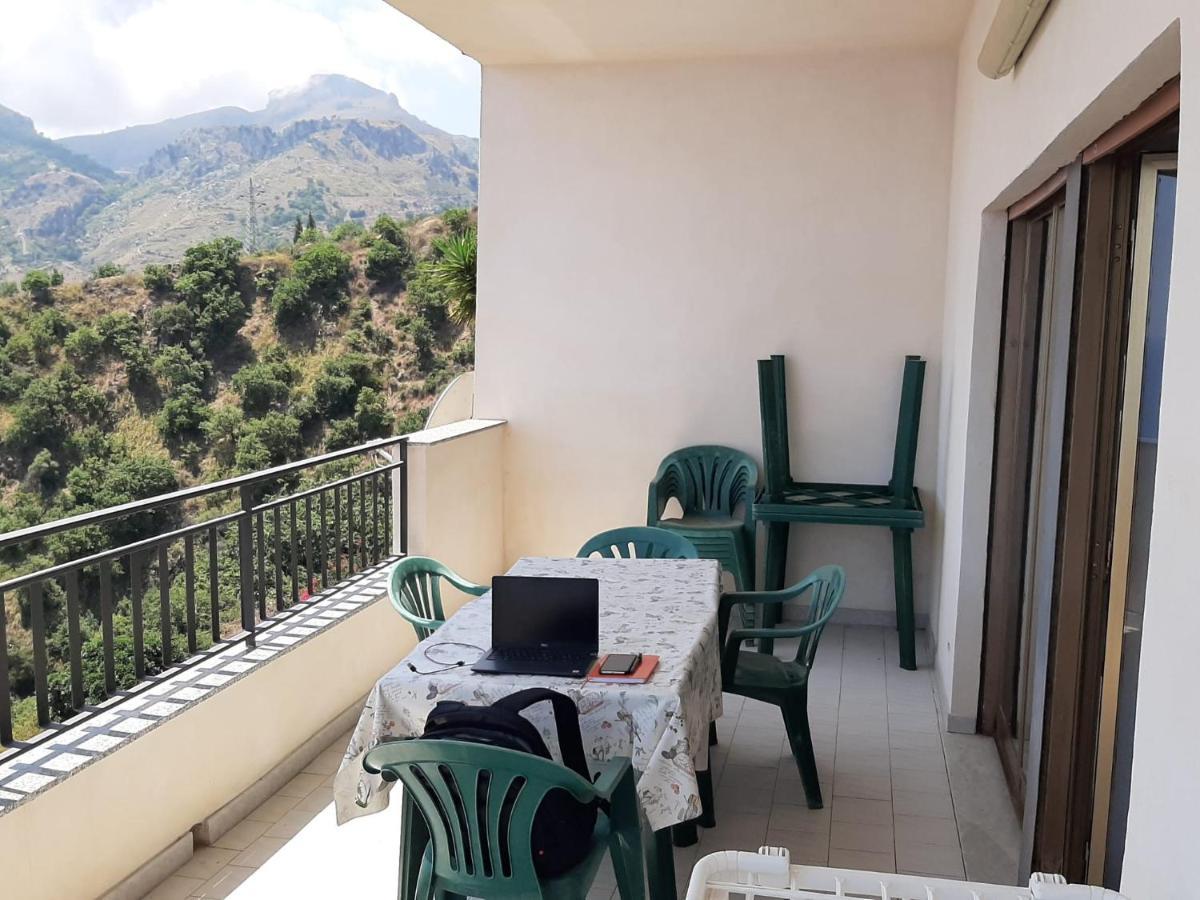 Casa Vacanze Andreana Daire Letojanni Dış mekan fotoğraf