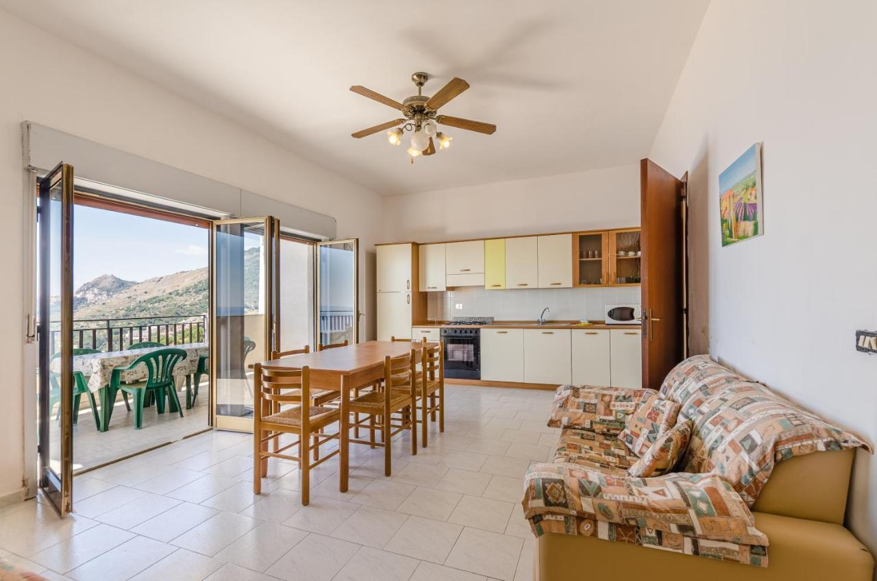 Casa Vacanze Andreana Daire Letojanni Dış mekan fotoğraf