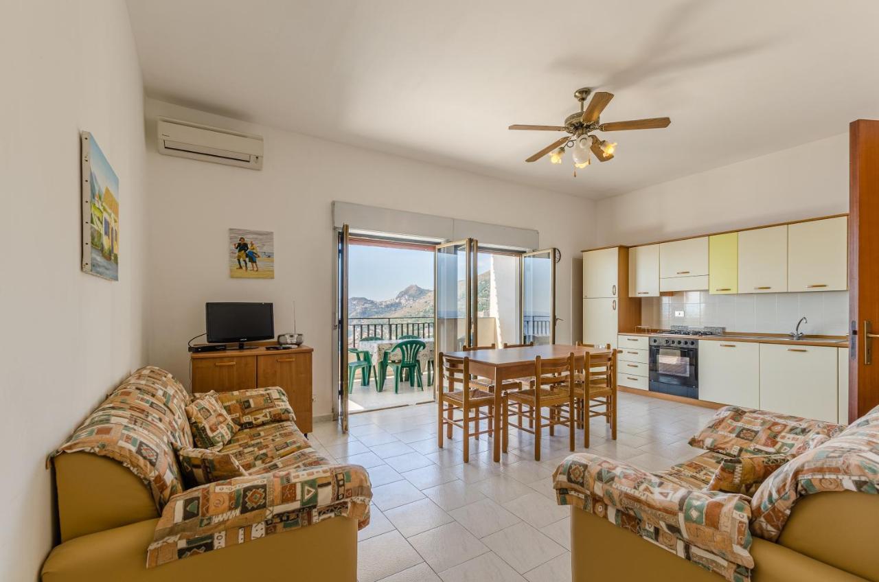 Casa Vacanze Andreana Daire Letojanni Dış mekan fotoğraf